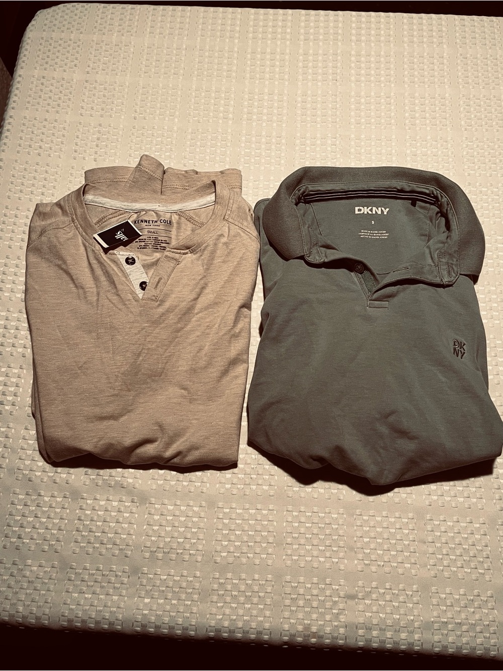 Kenneth Cole + DKNY Men’s Shirt Bundle Size Small – NWT Stretch Henley & Polo